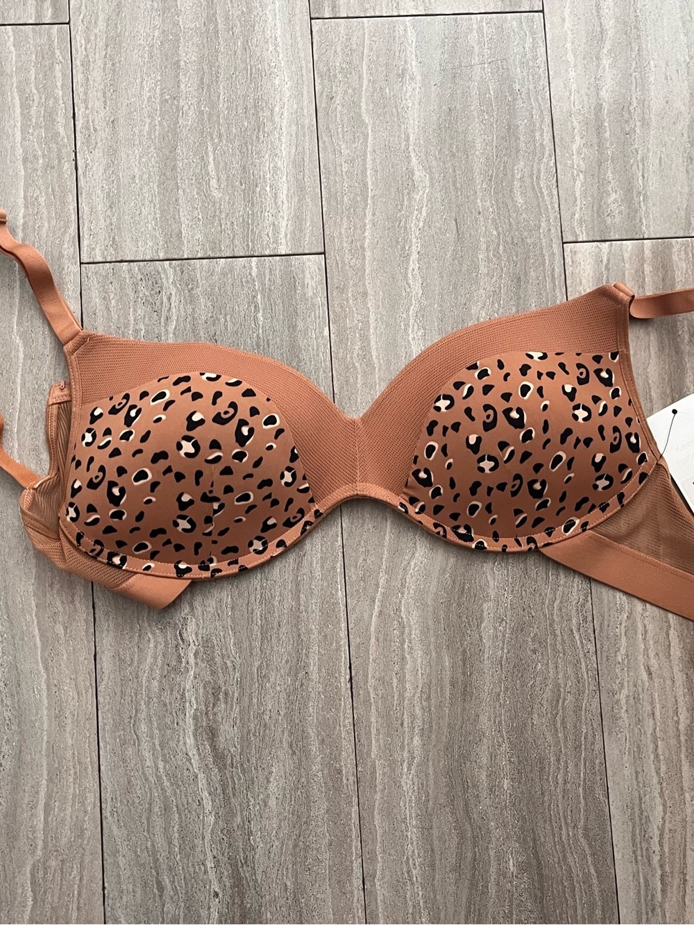 NWT New Lively Light Brown Animal Print Wire Free Padded Bra 32DD Latte Leopard - Picture 2 of 5